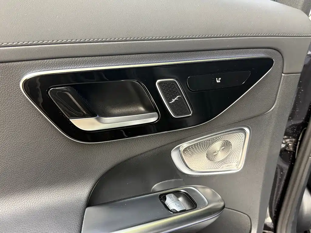 Mercedes-Benz C-Class — миниатюра 24