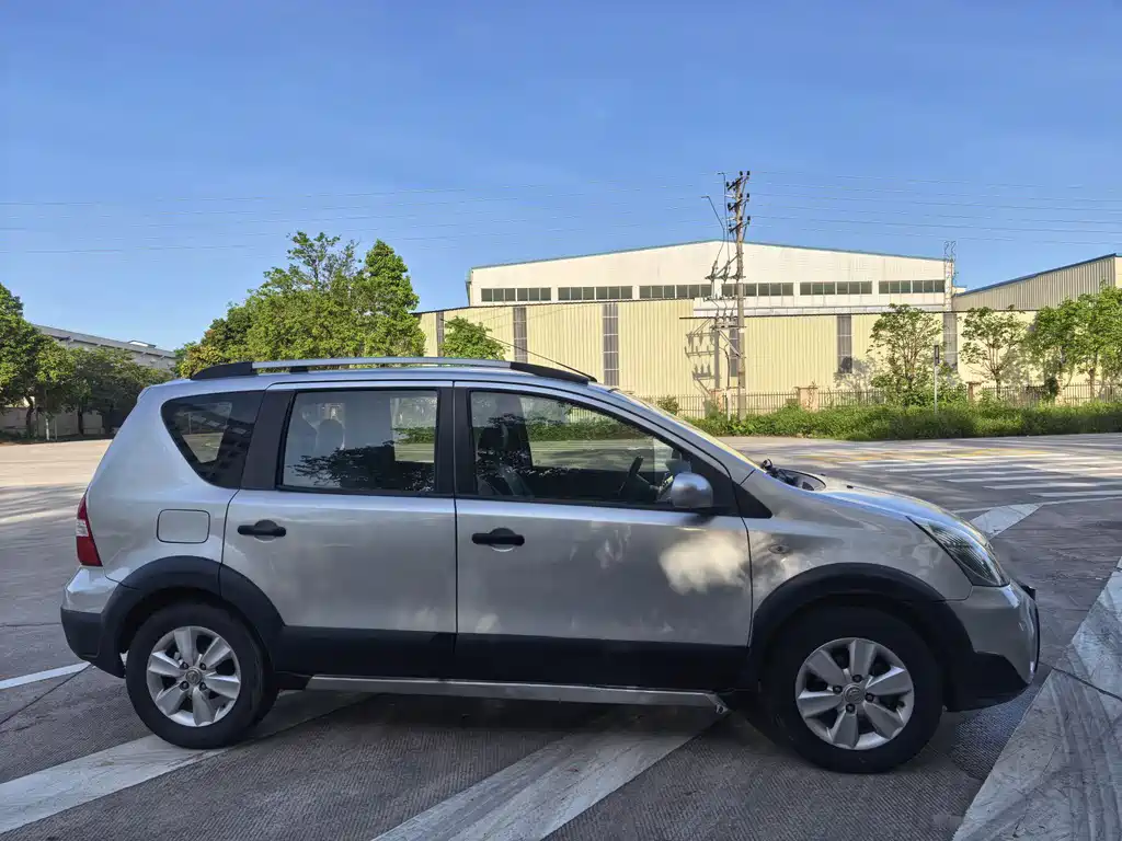 Nissan Livina Dynamic Sharp Edition 1.6L Auto Standard Type, фото 4
