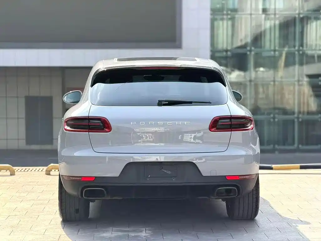 Porsche Macan — миниатюра 8