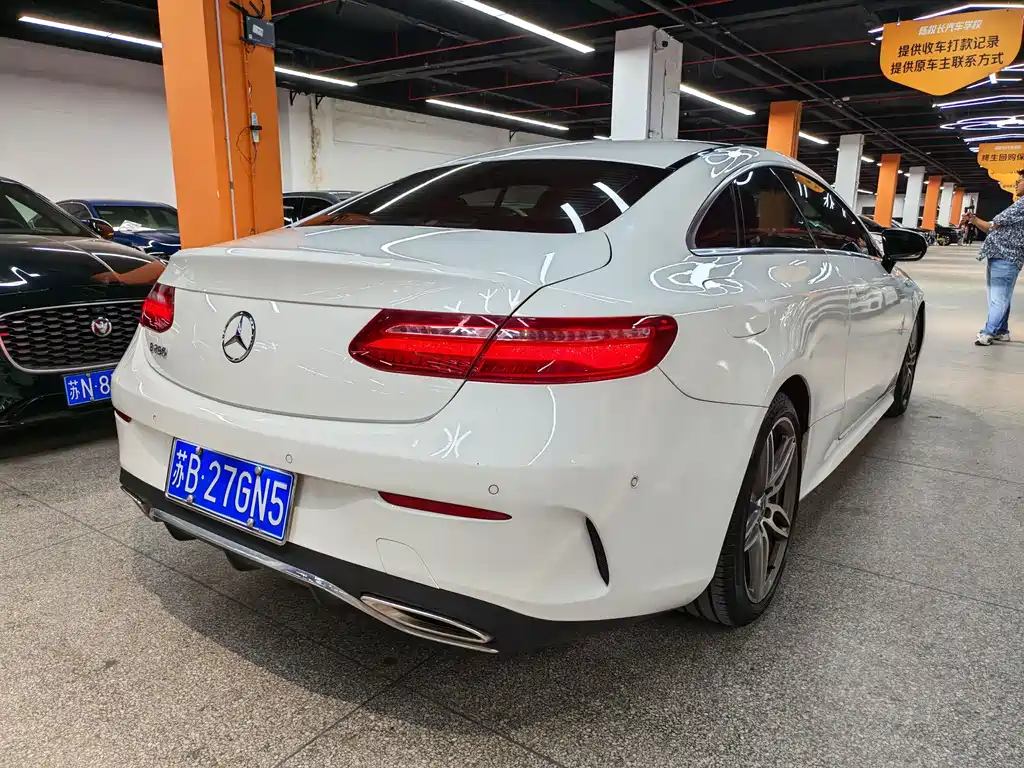 Mercedes-Benz E-Class (Import) — миниатюра 4