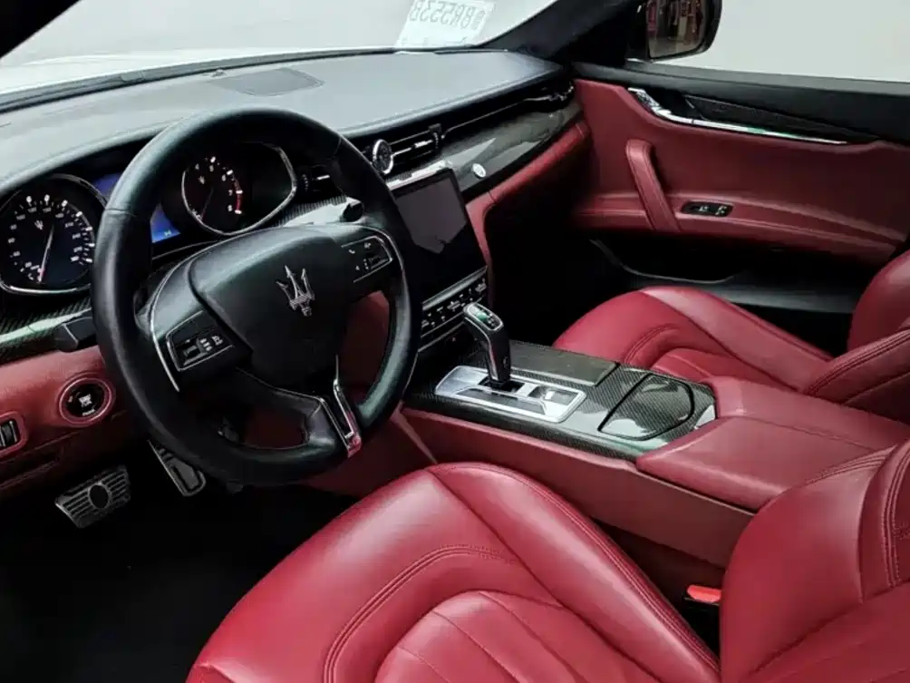 Maserati Quattroporte — миниатюра 4