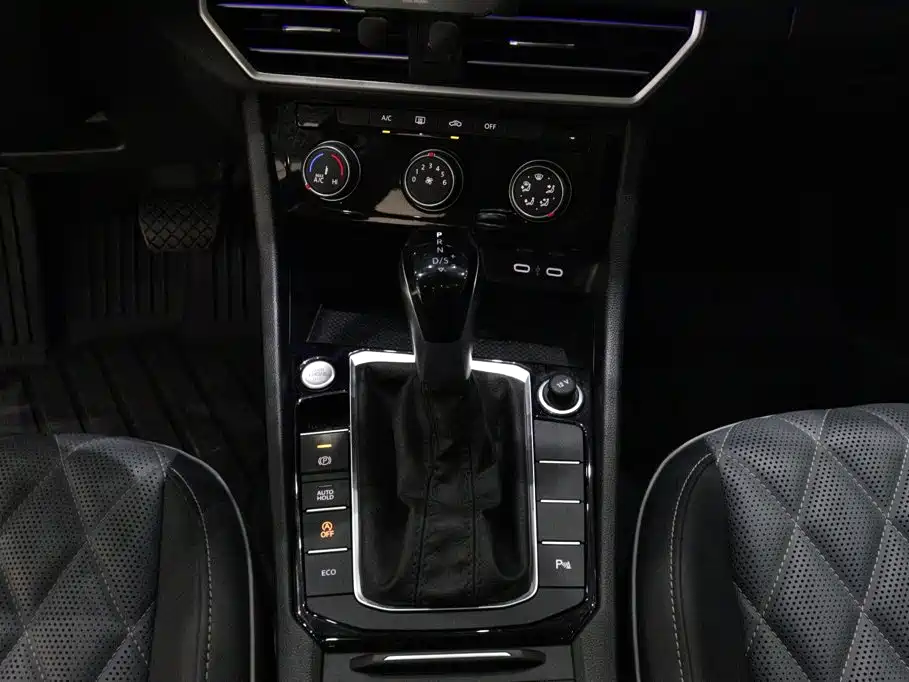Volkswagen Sagitar — миниатюра 10