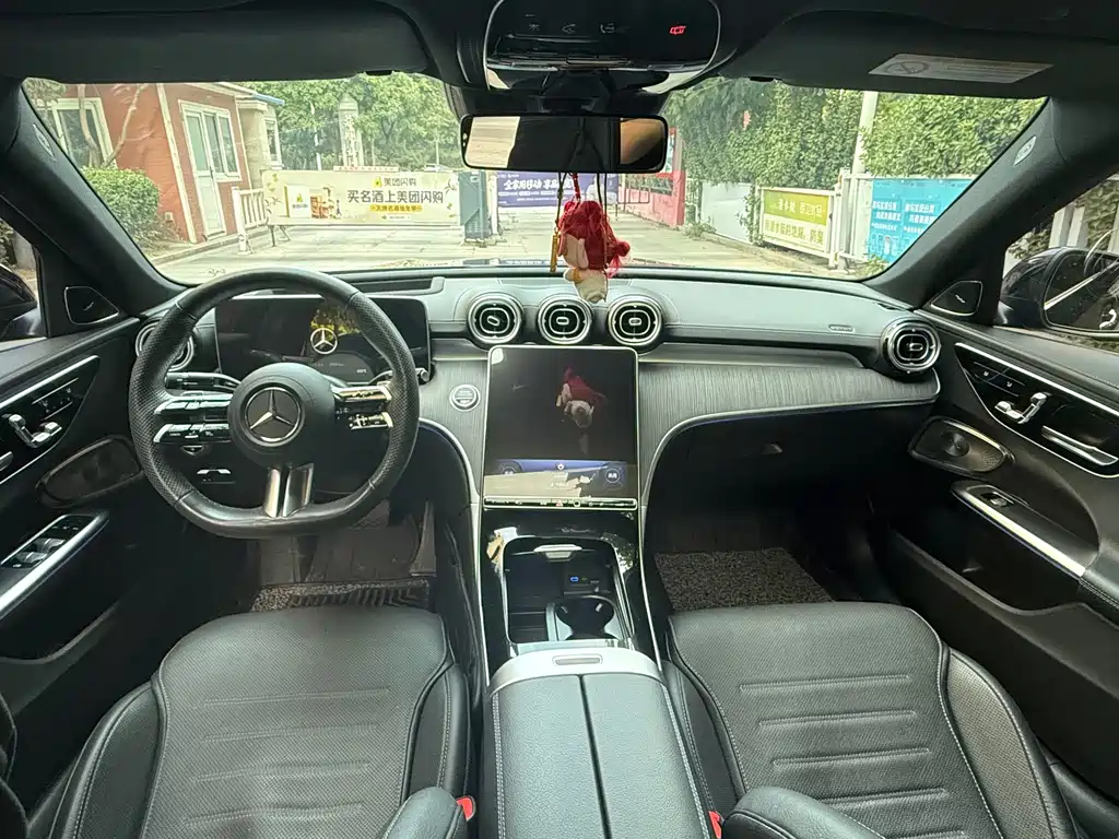 Mercedes-Benz C-Class — миниатюра 12