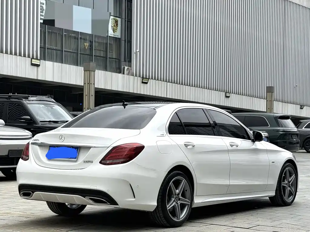 Mercedes-Benz C-Class — миниатюра 8