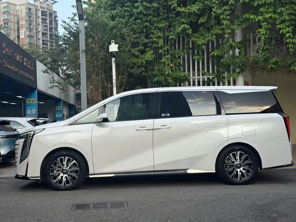 GAC Motor Trumpchi E9 — миниатюра 4