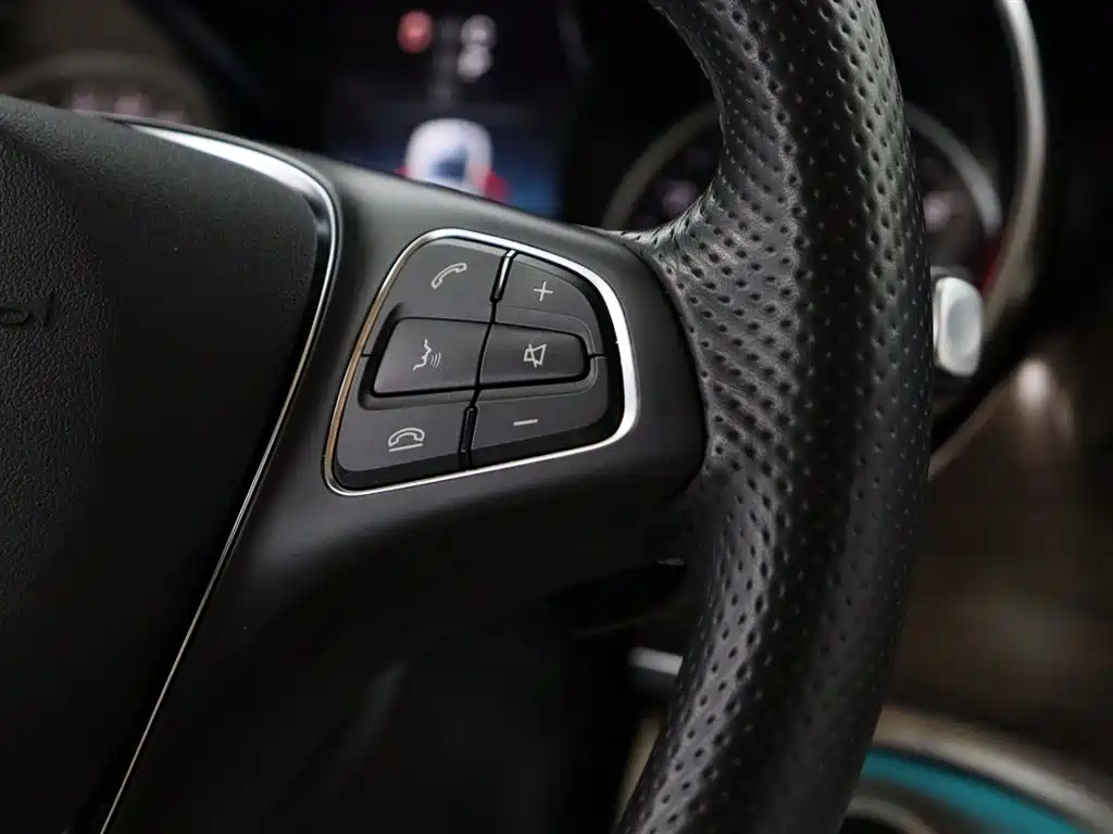 MERCEDES-BENZ V CLASS