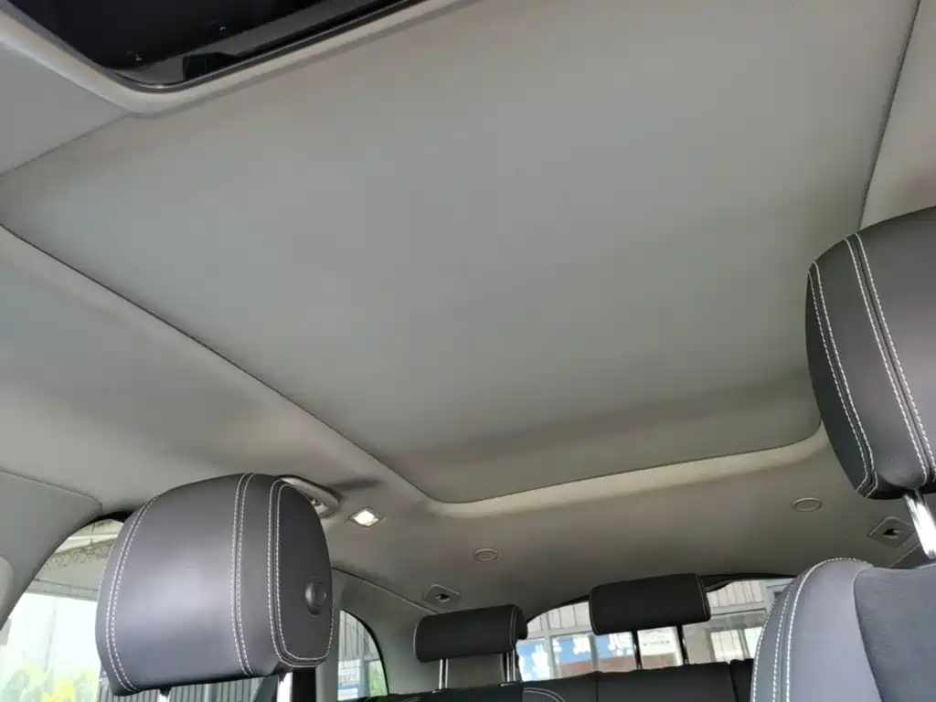 Land Rover Velar — миниатюра 18