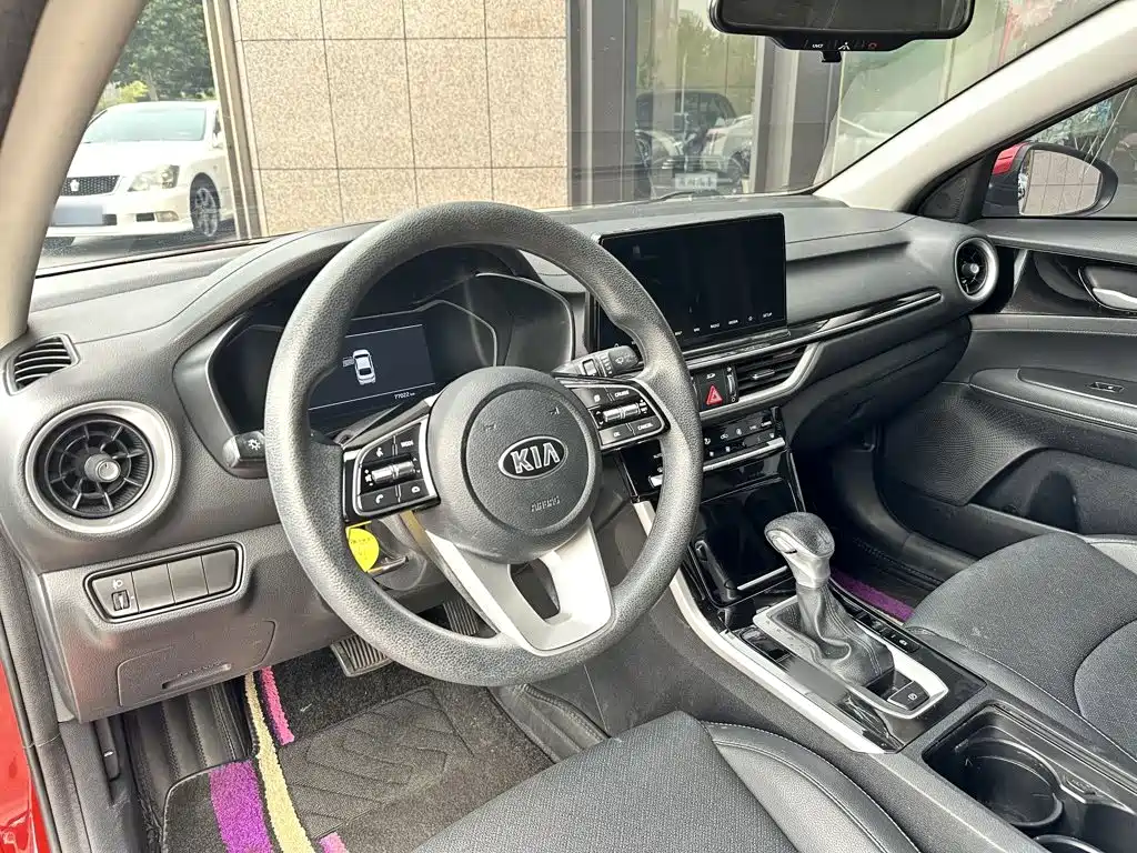 Kia K3 — миниатюра 10
