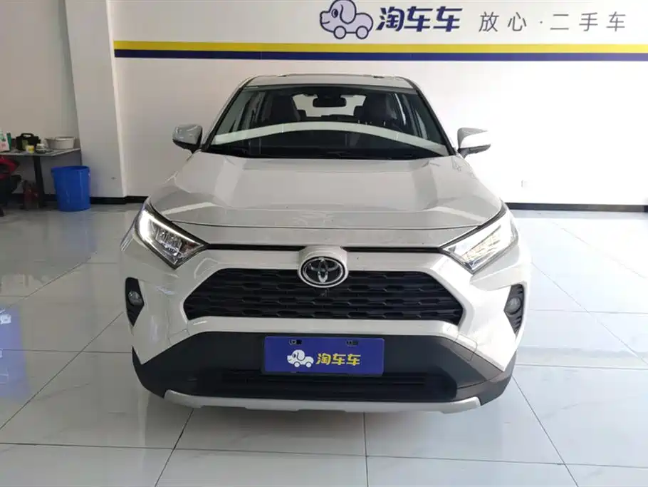 Toyota RAV4 2021 2.0L CVT PLUS