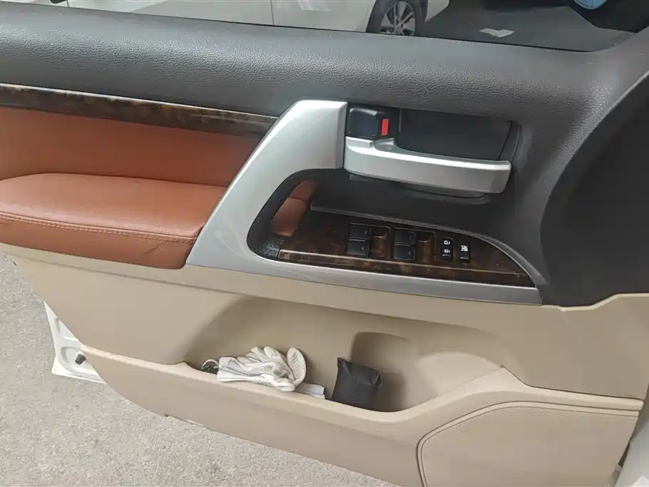 Toyota Land Cruiser 2015 4.0L V6