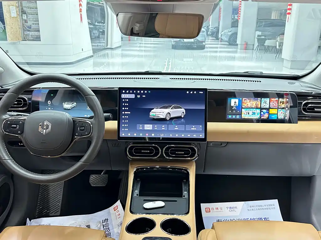 Leapmotor Leapmotor C01 — миниатюра 6