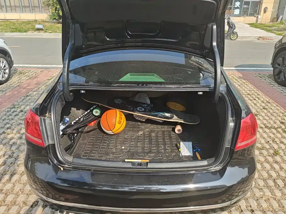 Volkswagen Passat — миниатюра 4