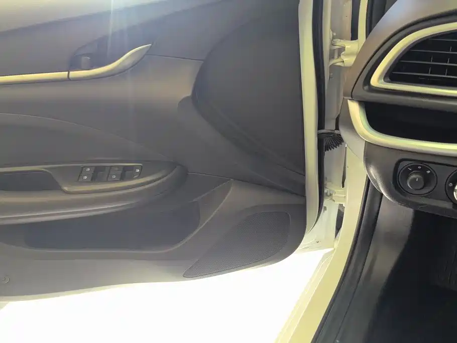 Buick Excelle — миниатюра 7