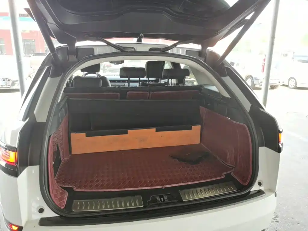 Land Rover Velar — миниатюра 19