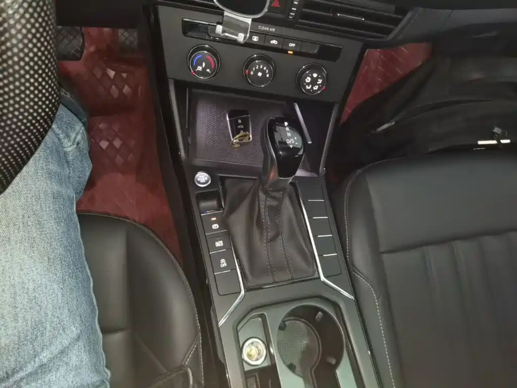 Volkswagen Passat — миниатюра 14
