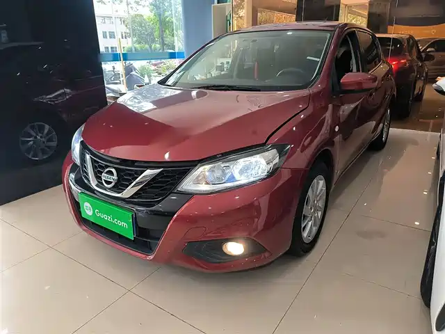 NISSAN TIIDA 2018