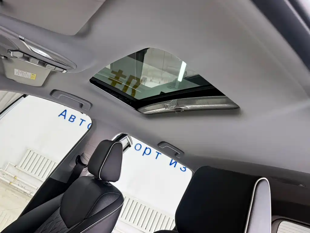 Wuling Jiachen — миниатюра 15