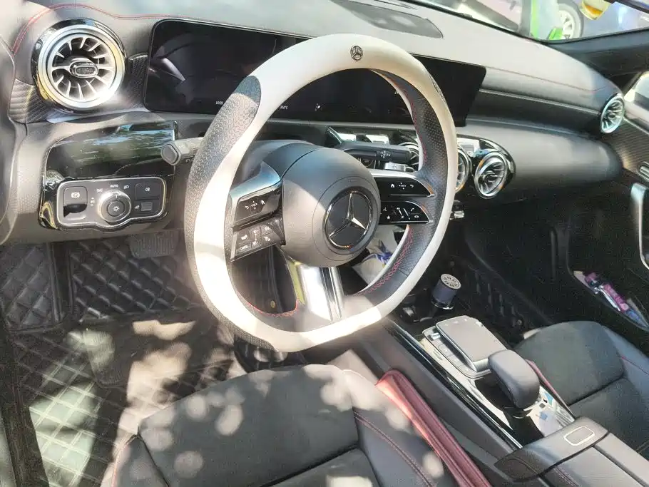 Mercedes-Benz A-Class — миниатюра 12
