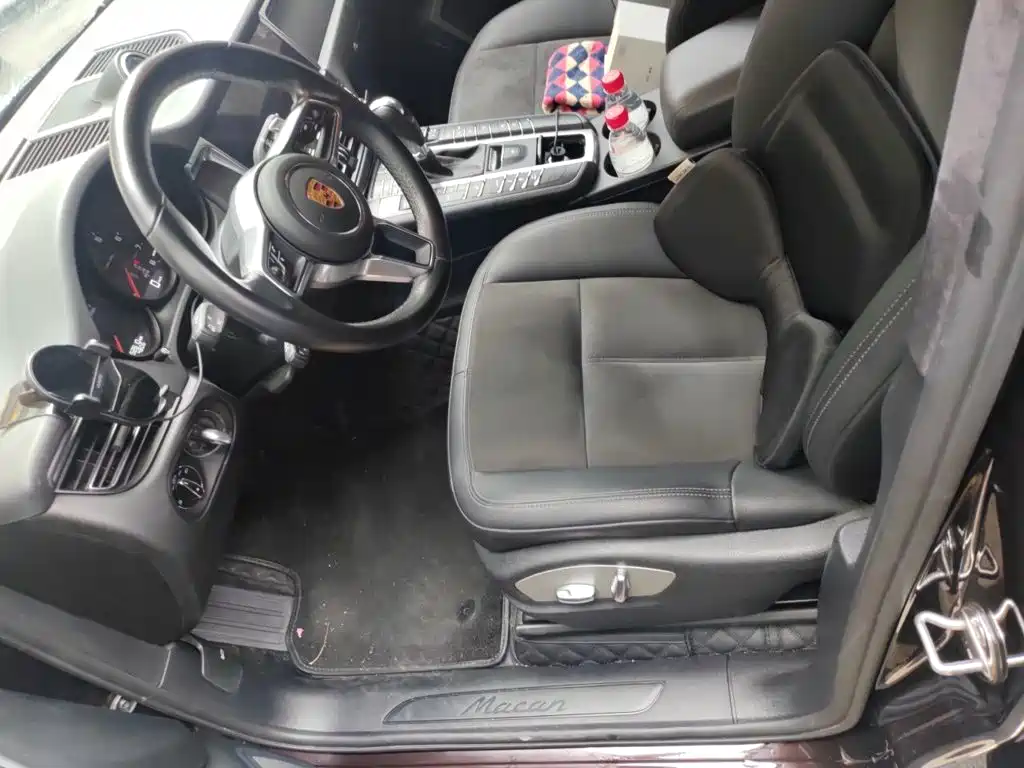 Porsche Macan — миниатюра 11