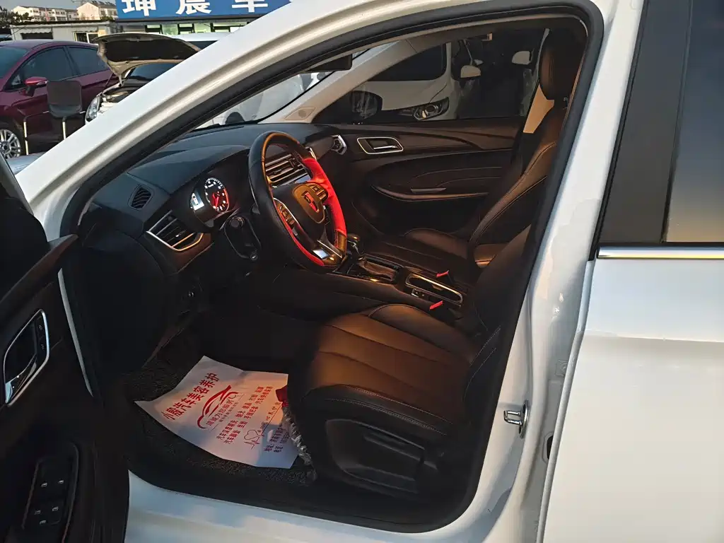 Roewe i5 — миниатюра 8