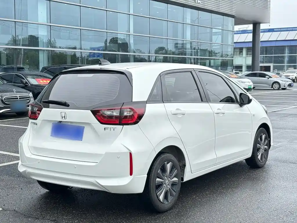Honda Fit — миниатюра 9
