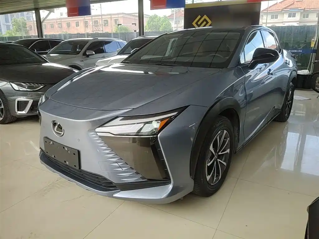 Lexus RZ 2023