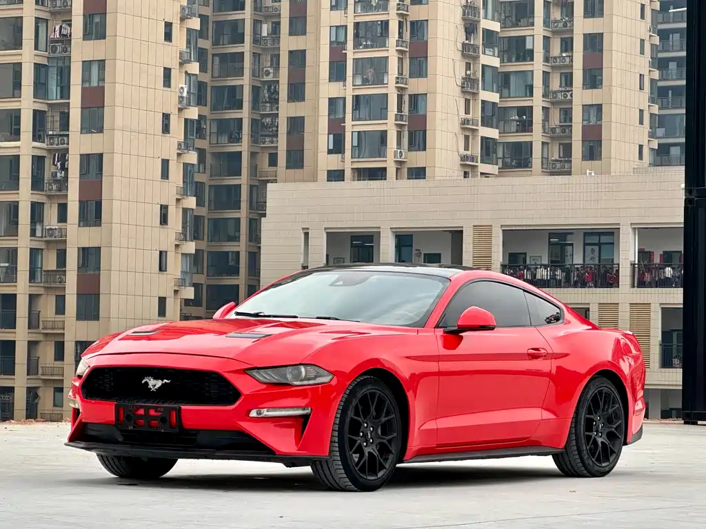 FORD MUSTANG