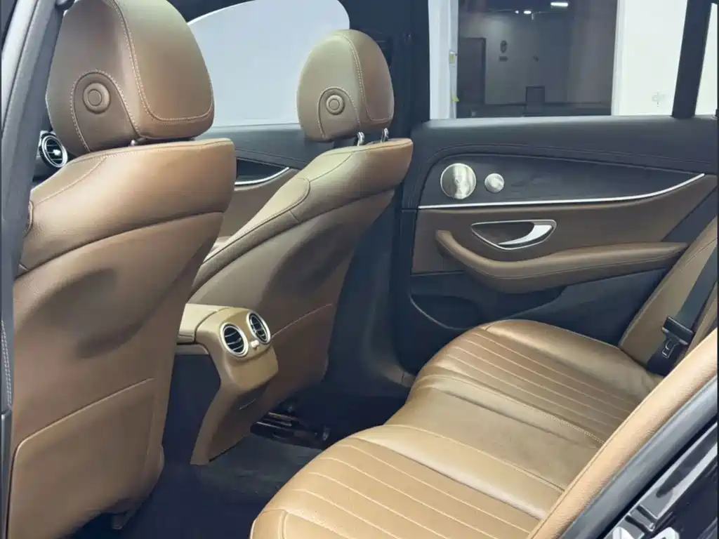 Mercedes-Benz E-Class (Import) — миниатюра 9