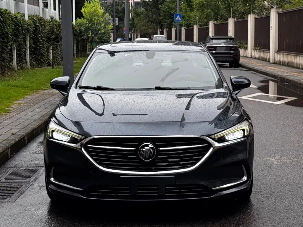 Buick LaCrosse — миниатюра 2