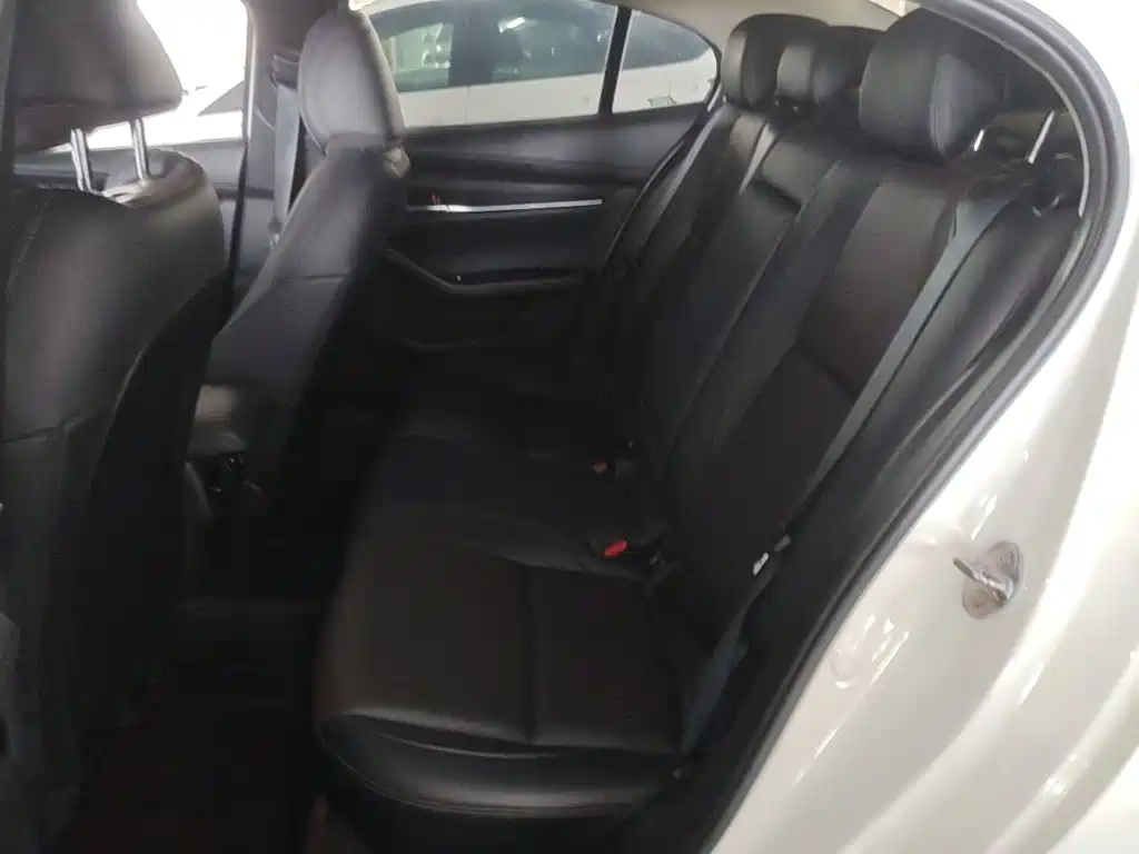 Mazda 3 Axela — миниатюра 17