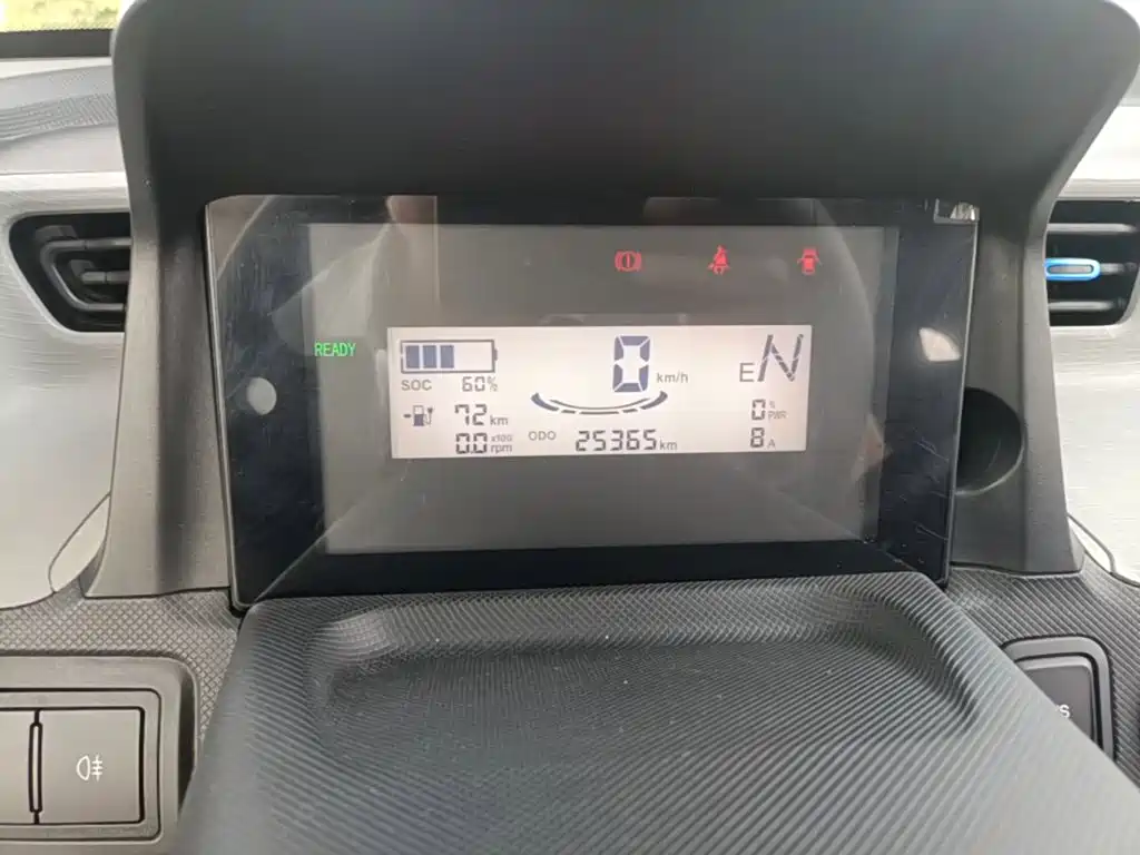 Wuling MINIEV — миниатюра 12