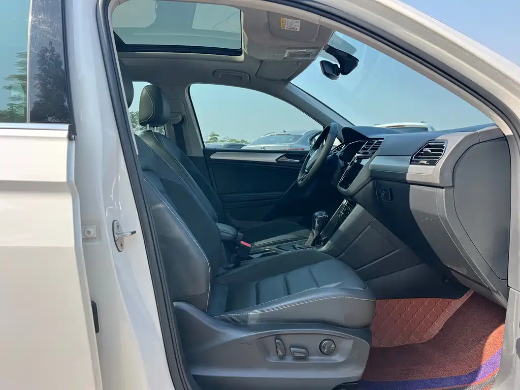 VOLKSWAGEN TIGUAN L NEW ENERGY