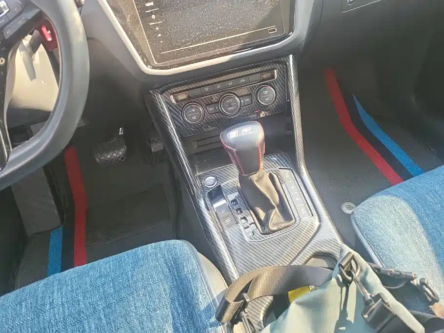 Volkswagen Tiguan L — миниатюра 16