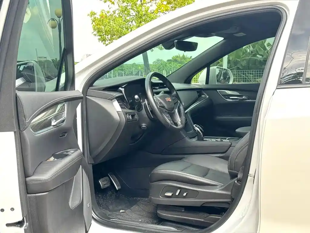 Cadillac XT5 — миниатюра 6