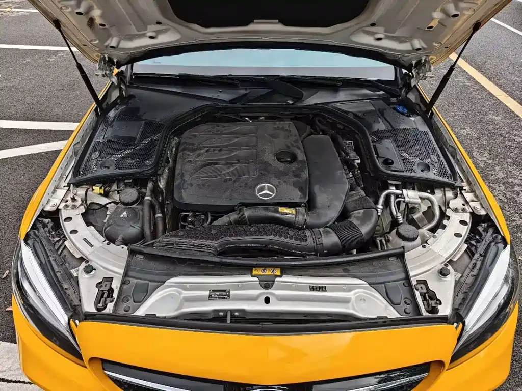Mercedes-Benz C-Class — миниатюра 12