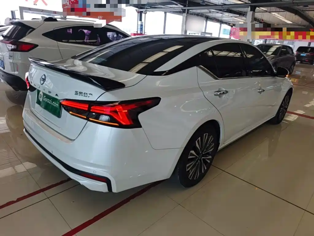 Nissan Teana — миниатюра 7