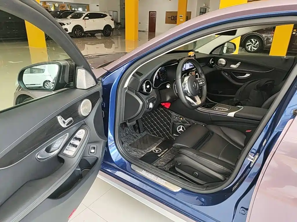 Mercedes-Benz C-Class — миниатюра 16