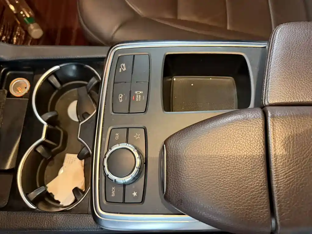 Mercedes-Benz GL-Class — миниатюра 11