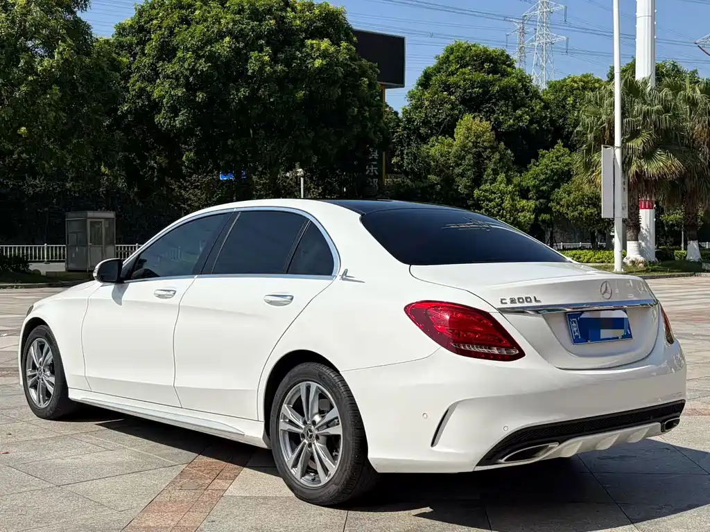 Mercedes-Benz C-Class — миниатюра 9