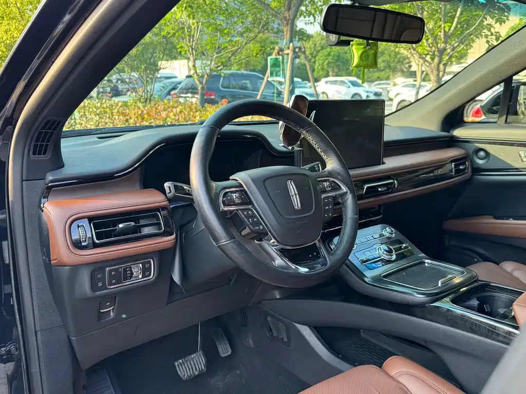 Lincoln Nautilus 2021 2.7T
