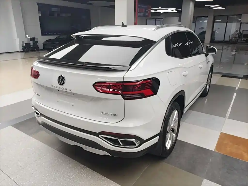 Volkswagen X — миниатюра 7