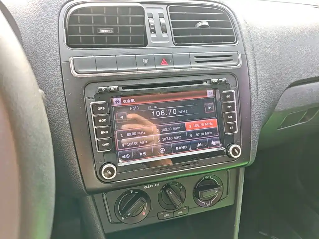 Volkswagen Polo — миниатюра 13