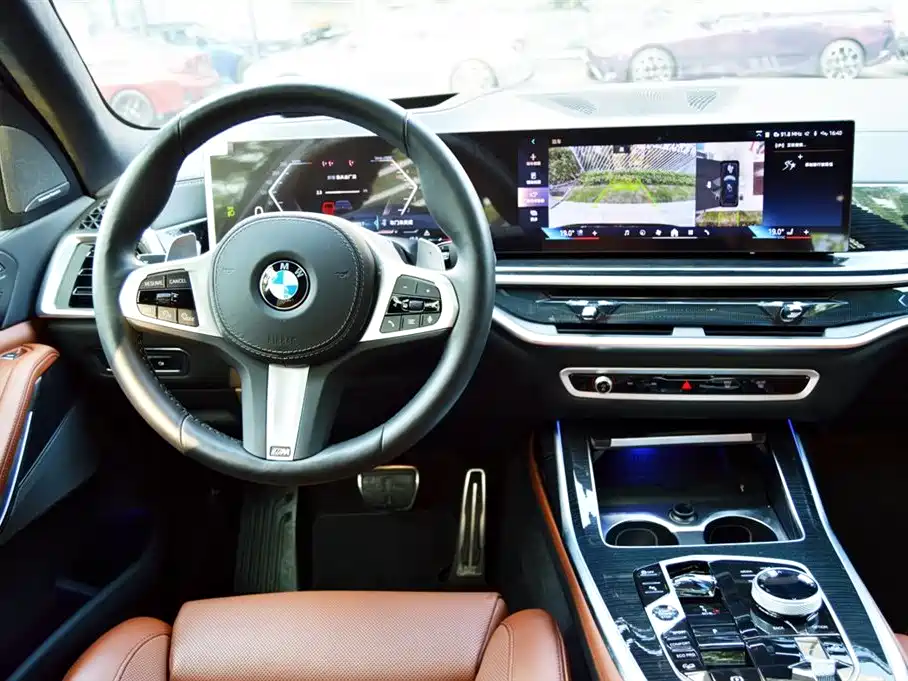 BMW X7 — миниатюра 11