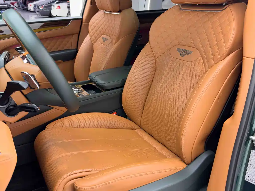 Bentley Bentayga — миниатюра 15
