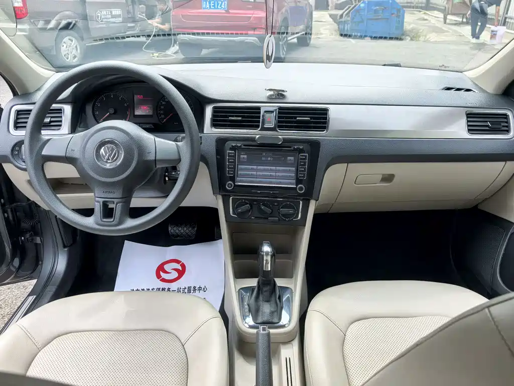 Volkswagen Santana — миниатюра 5