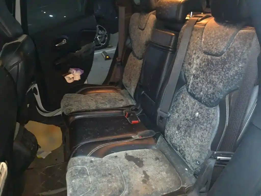 Jeep Cherokee — миниатюра 13