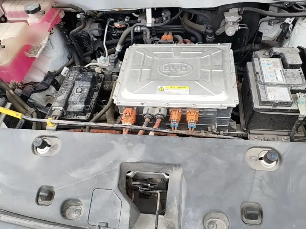 BYD Yuan EV — миниатюра 20