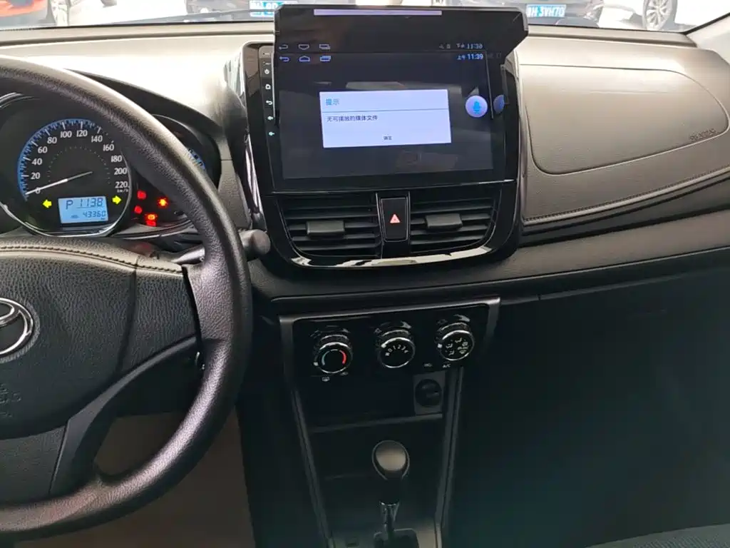 Toyota Yaris L — миниатюра 13