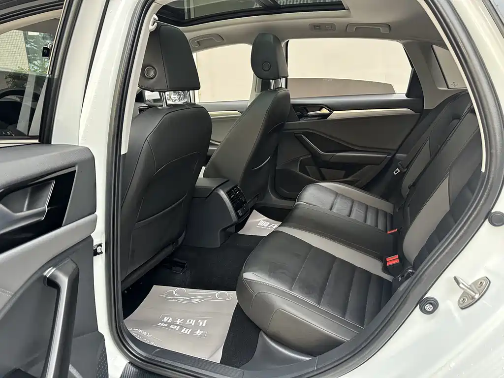 Volkswagen Sagitar 2021 280TSI DSG Comfort Smart Connect