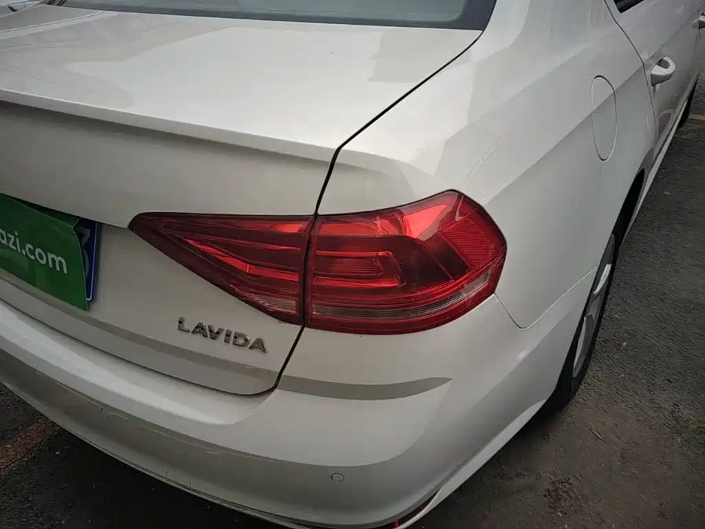 Volkswagen Lavida — миниатюра 8